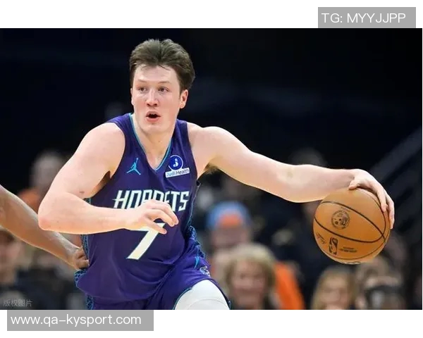 克尼佩尔下半场发力却三分失准11投5中仅得12分4篮板表现平平