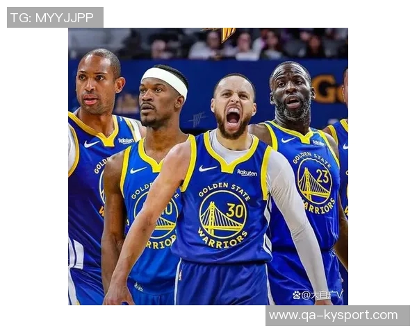 老将默契配合霍福德助攻库里精彩反篮打成21 老将默契配合霍福德助攻库里精彩反篮打成21