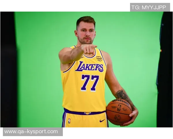 湖记深感AD困境东契奇交易后他遭遇诸多挑战与不顺 湖记深感AD困境东契奇交易后他遭遇诸多挑战与不顺